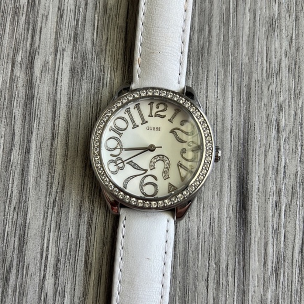 Guess White Stainless‎ Steel Watch - Picture 2 of 4